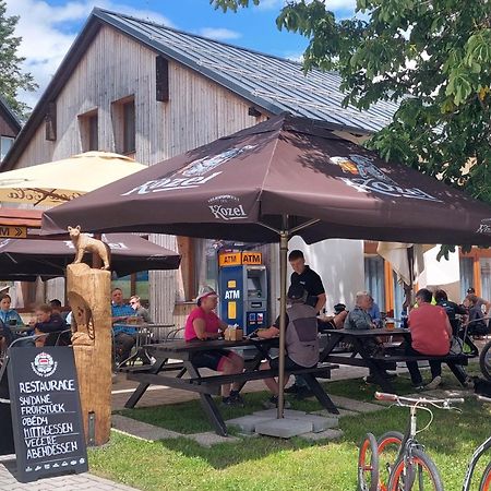 Penzion A Restaurace U Sousedu Strazny Eksteriør billede