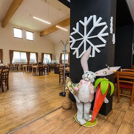 Penzion A Restaurace U Sousedu Strazny Eksteriør billede