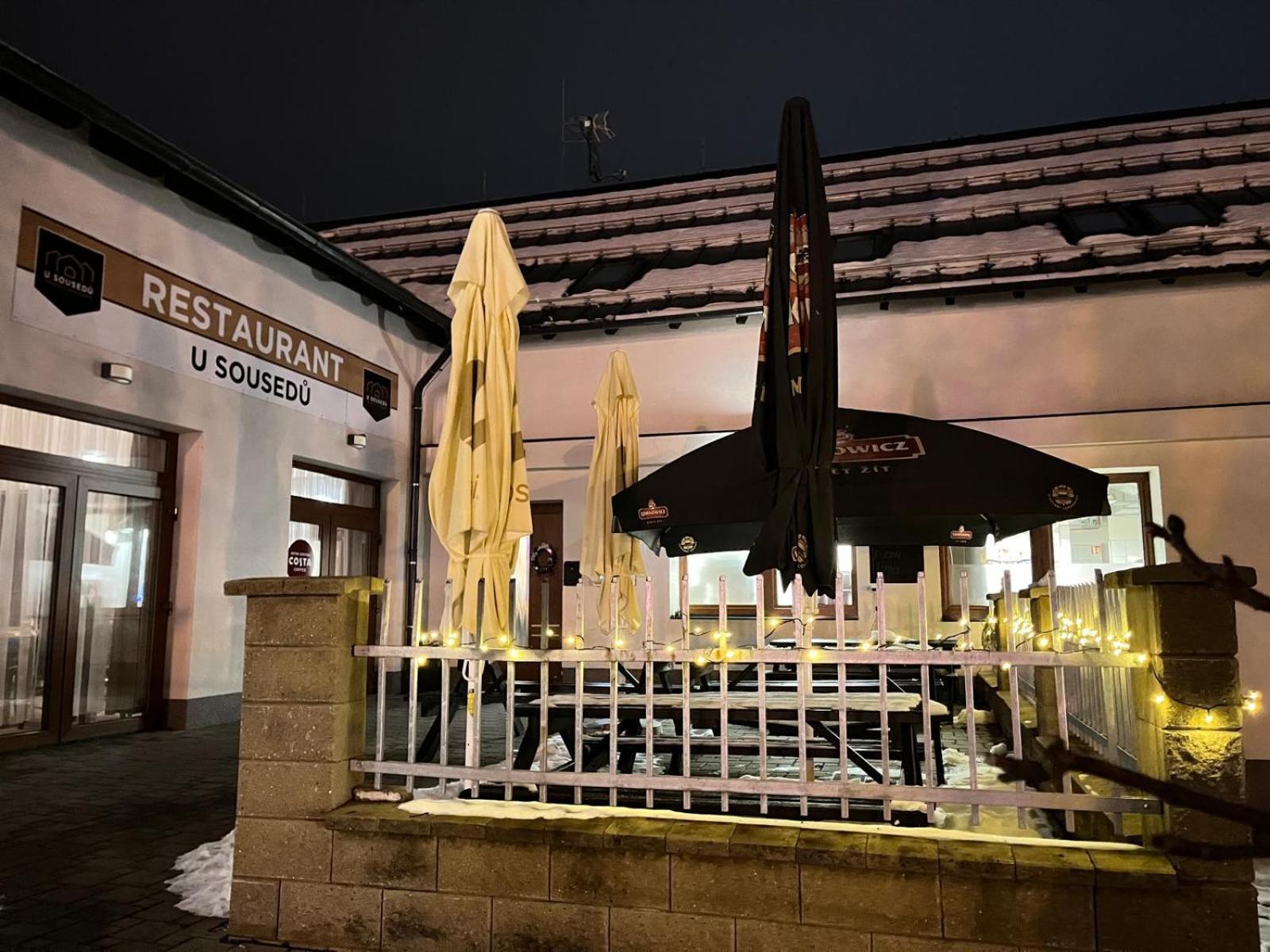 Penzion A Restaurace U Sousedu Strazny Eksteriør billede